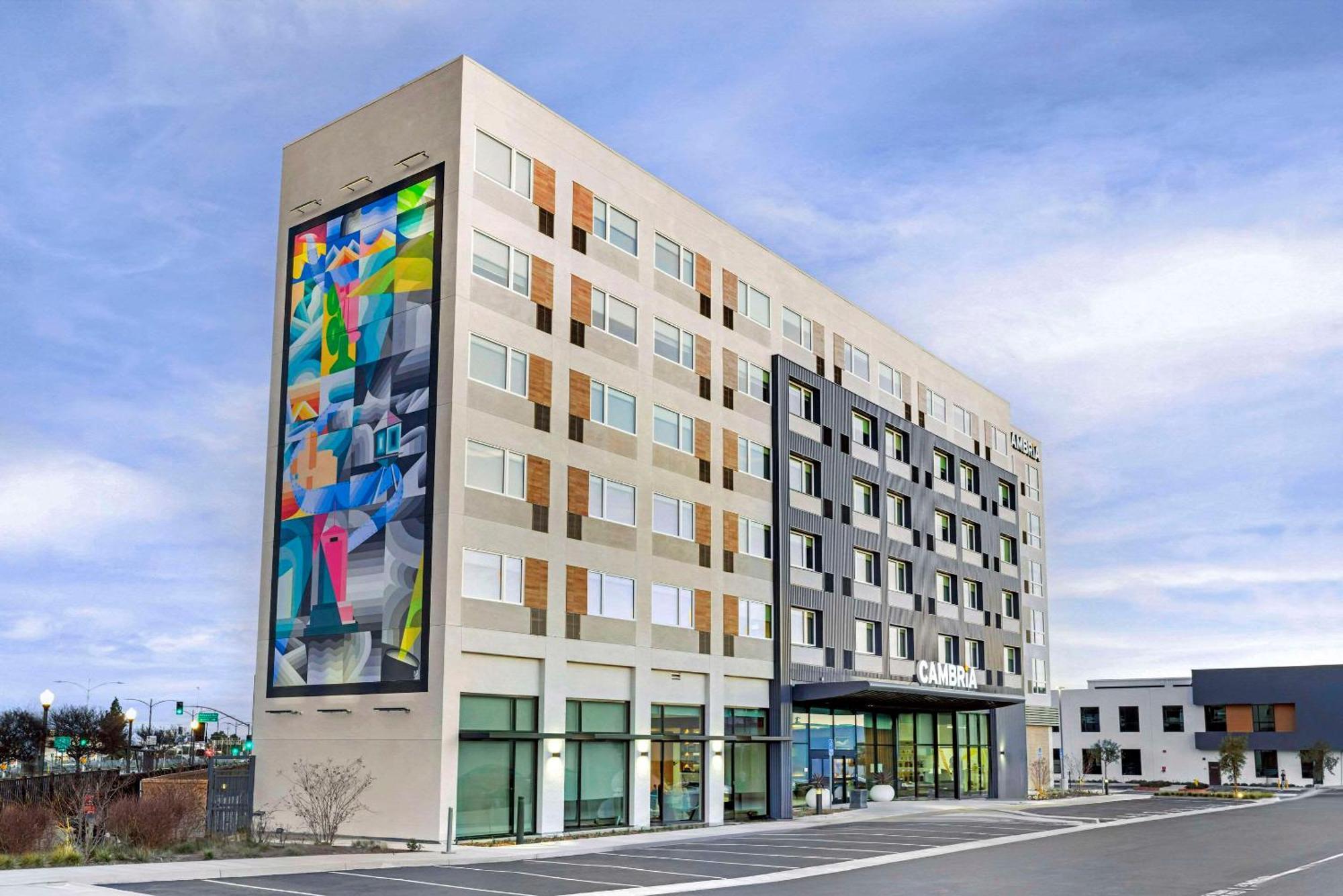 Cambria Hotel Burbank Airport Εξωτερικό φωτογραφία