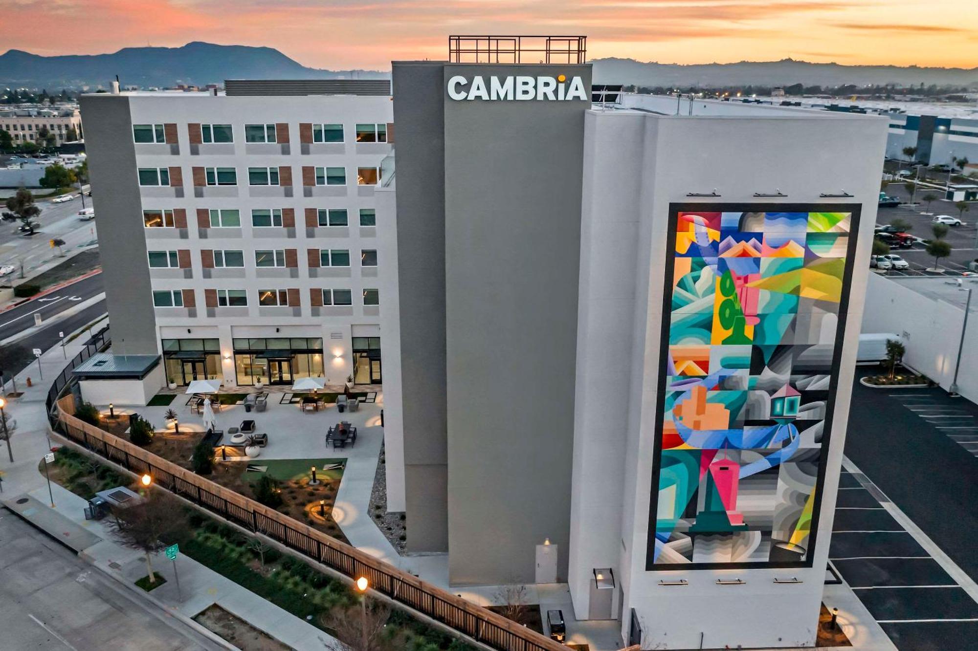 Cambria Hotel Burbank Airport Εξωτερικό φωτογραφία