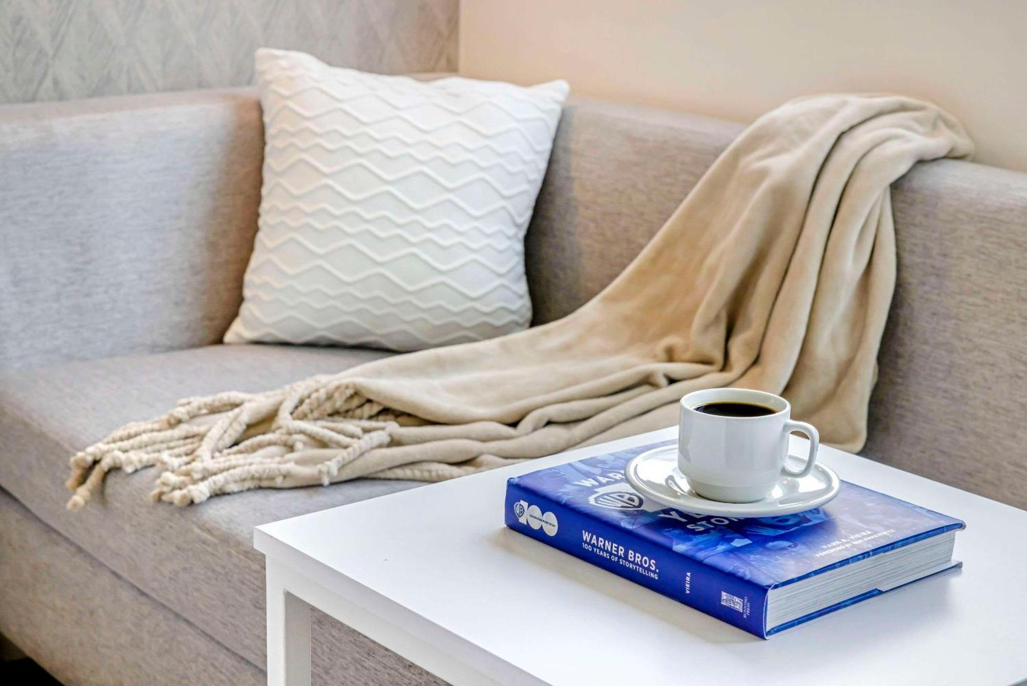 Cambria Hotel Burbank Airport Εξωτερικό φωτογραφία