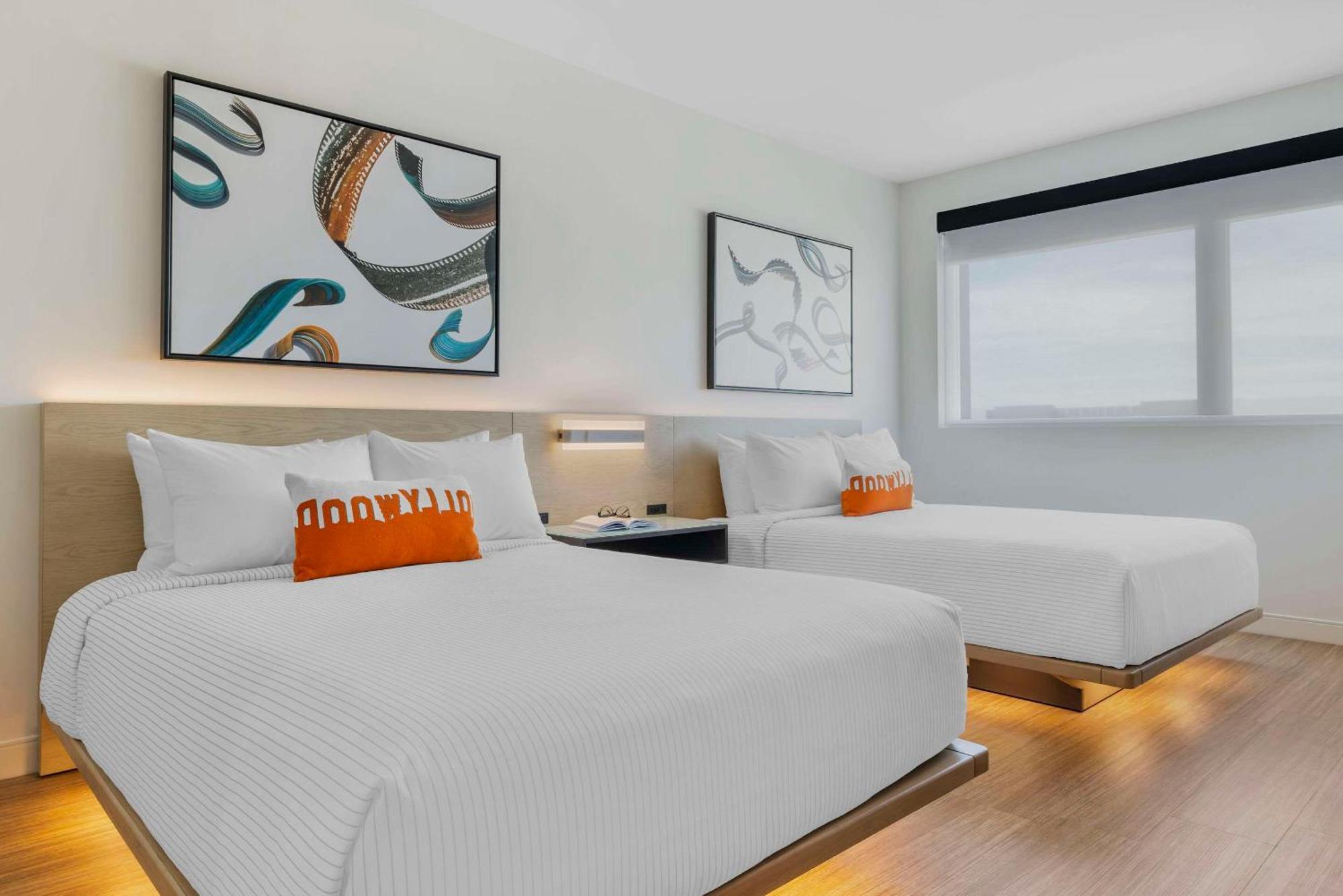 Cambria Hotel Burbank Airport Εξωτερικό φωτογραφία