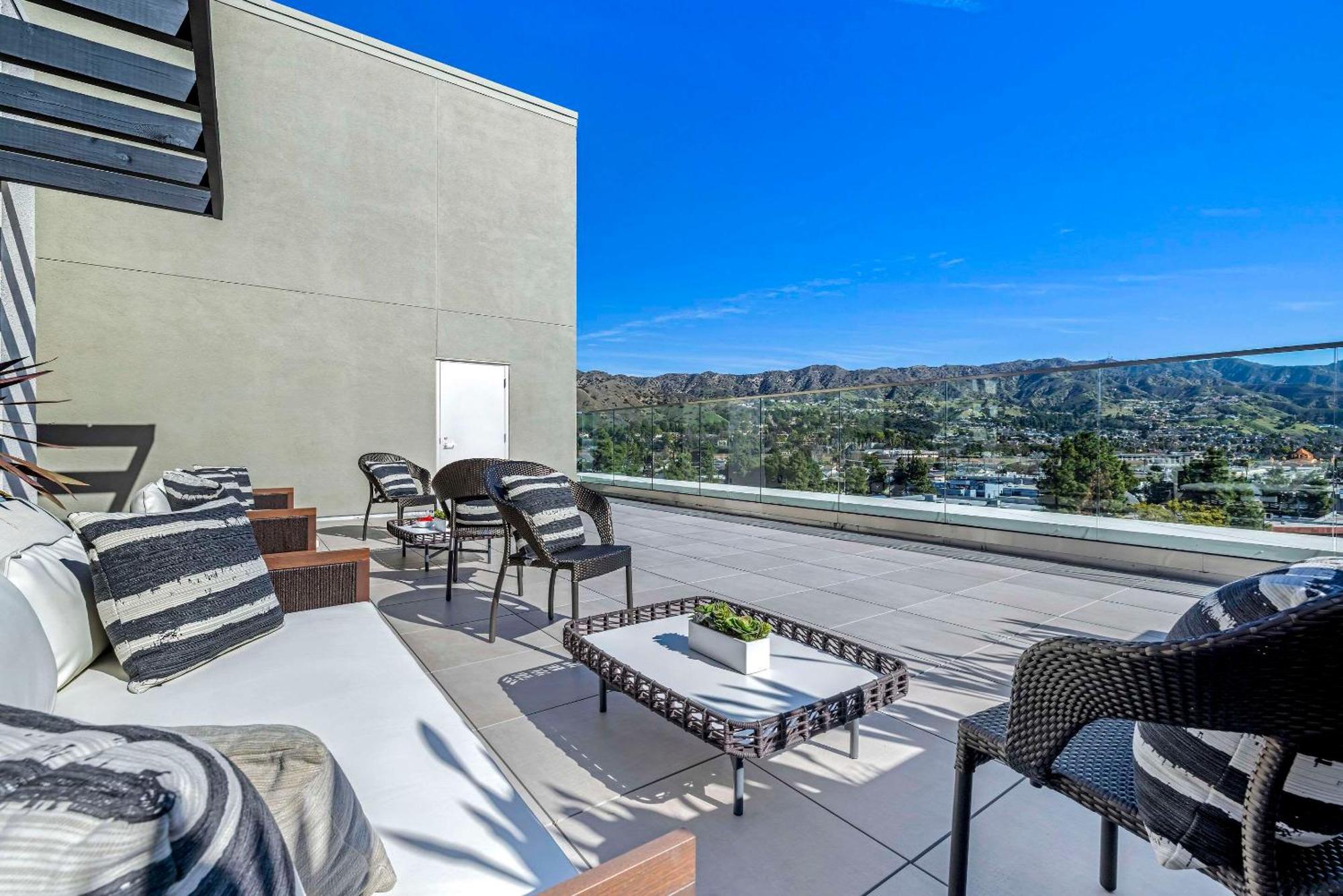 Cambria Hotel Burbank Airport Εξωτερικό φωτογραφία