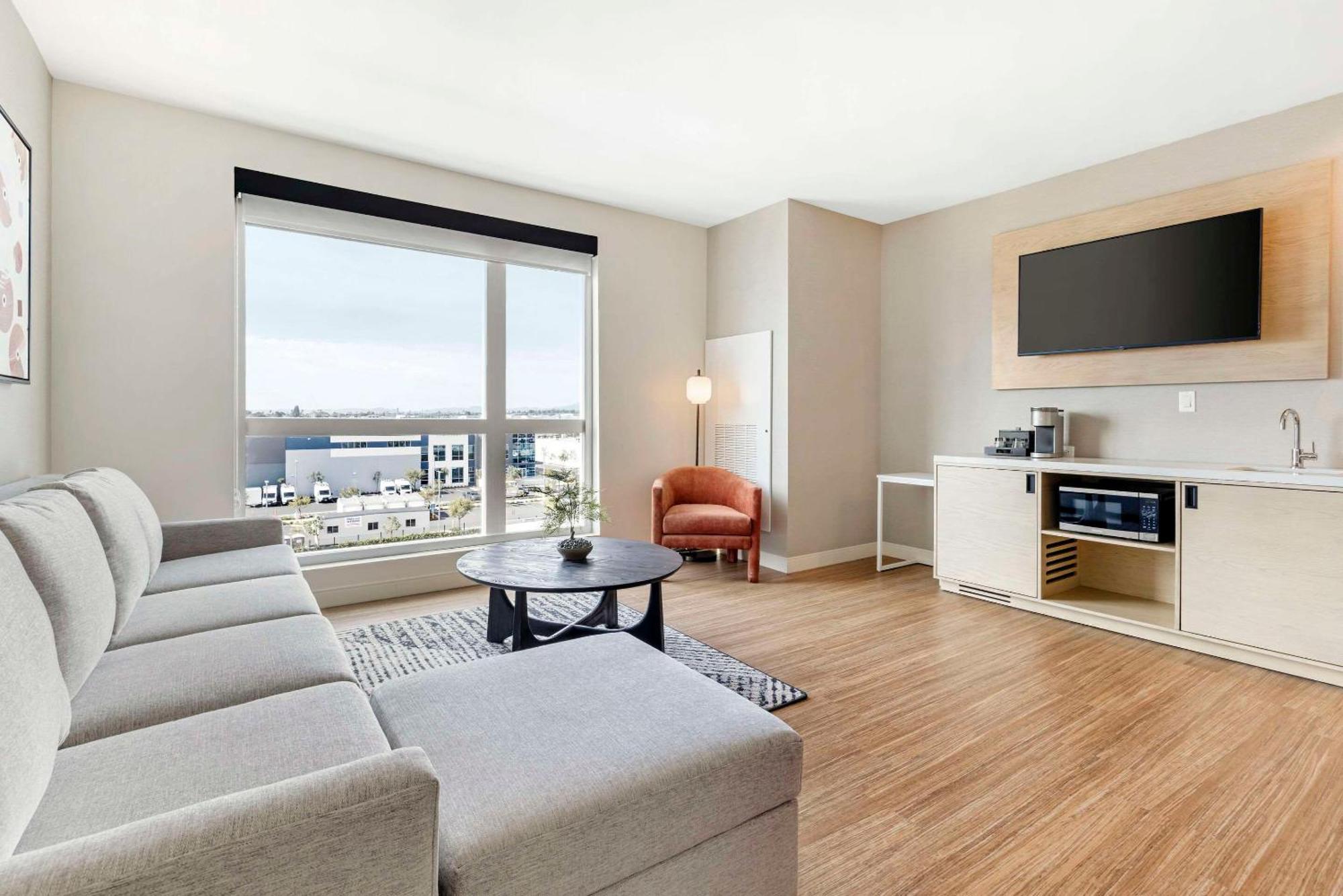 Cambria Hotel Burbank Airport Εξωτερικό φωτογραφία