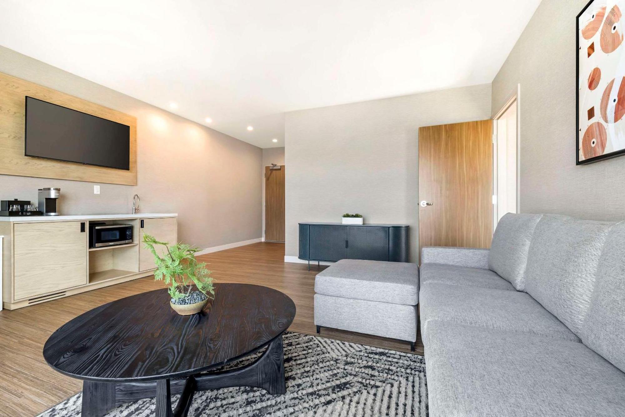 Cambria Hotel Burbank Airport Εξωτερικό φωτογραφία