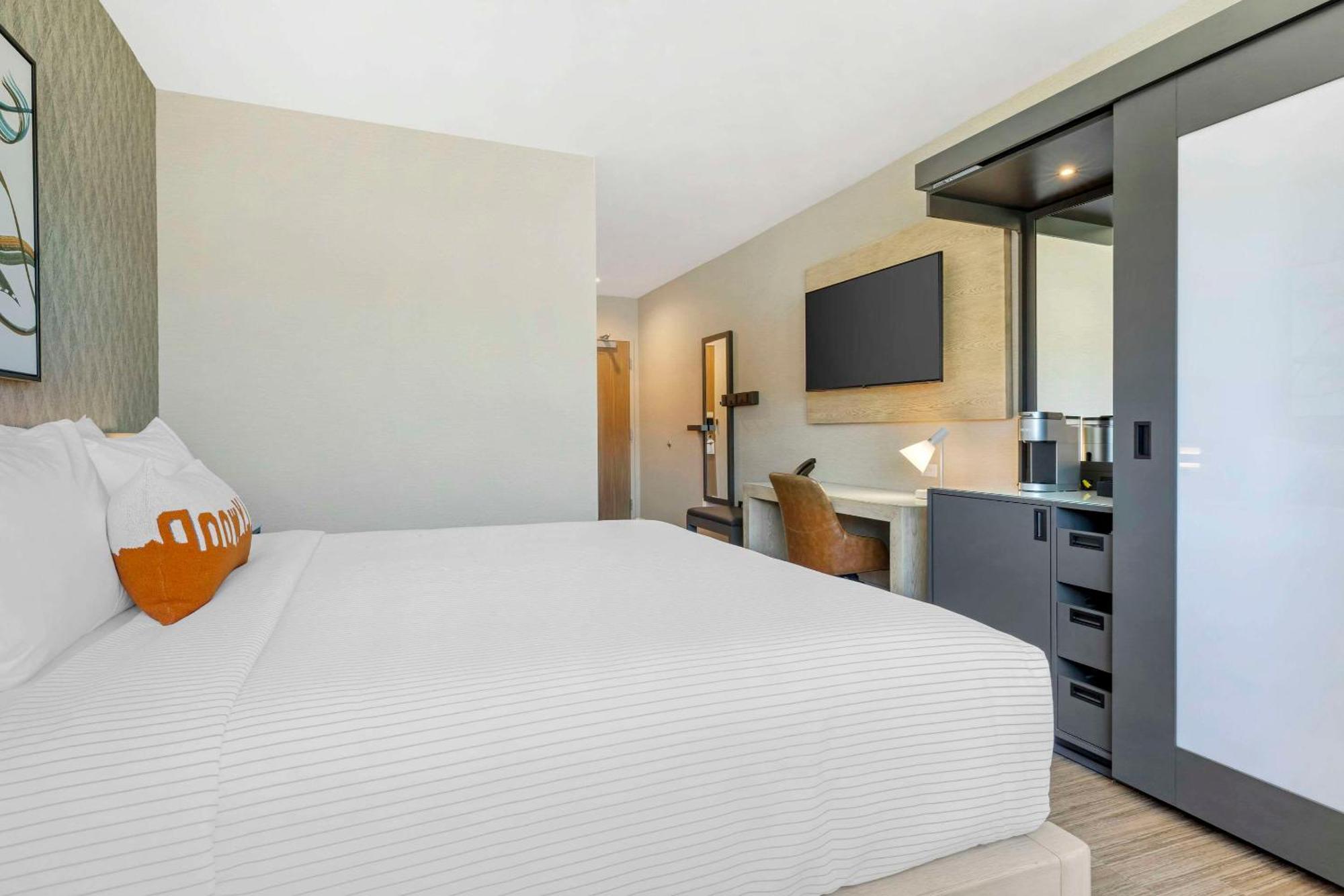 Cambria Hotel Burbank Airport Εξωτερικό φωτογραφία