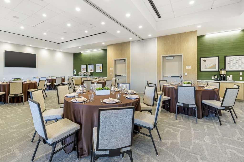 Cambria Hotel Burbank Airport Ανέσεις φωτογραφία