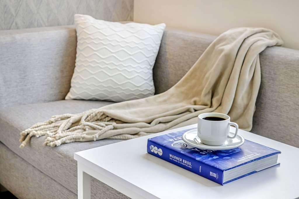 Cambria Hotel Burbank Airport Δωμάτιο φωτογραφία